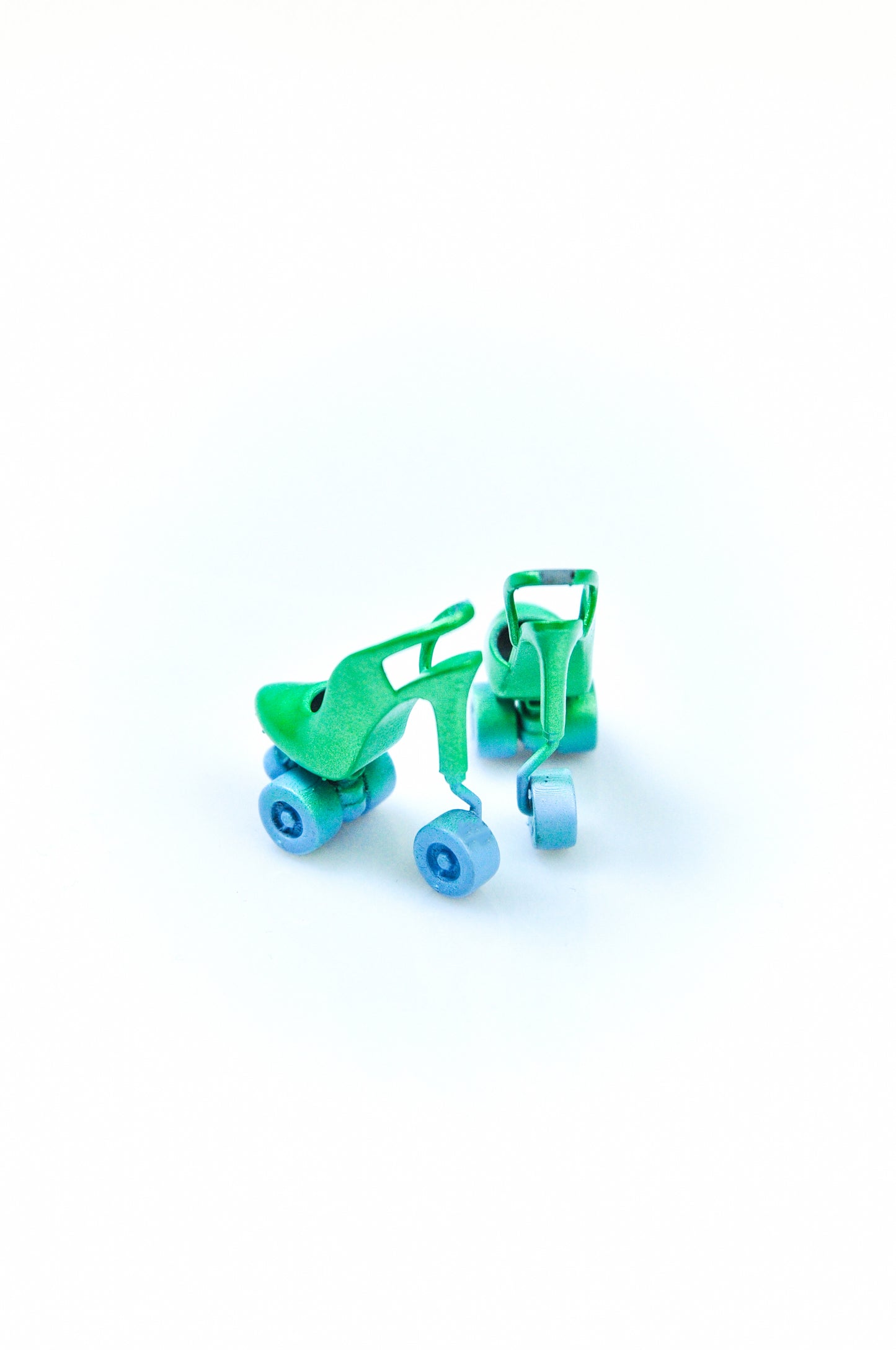 1/6 Doll shoes Fashion Royalty NU FACE Roller Skate Shoes for