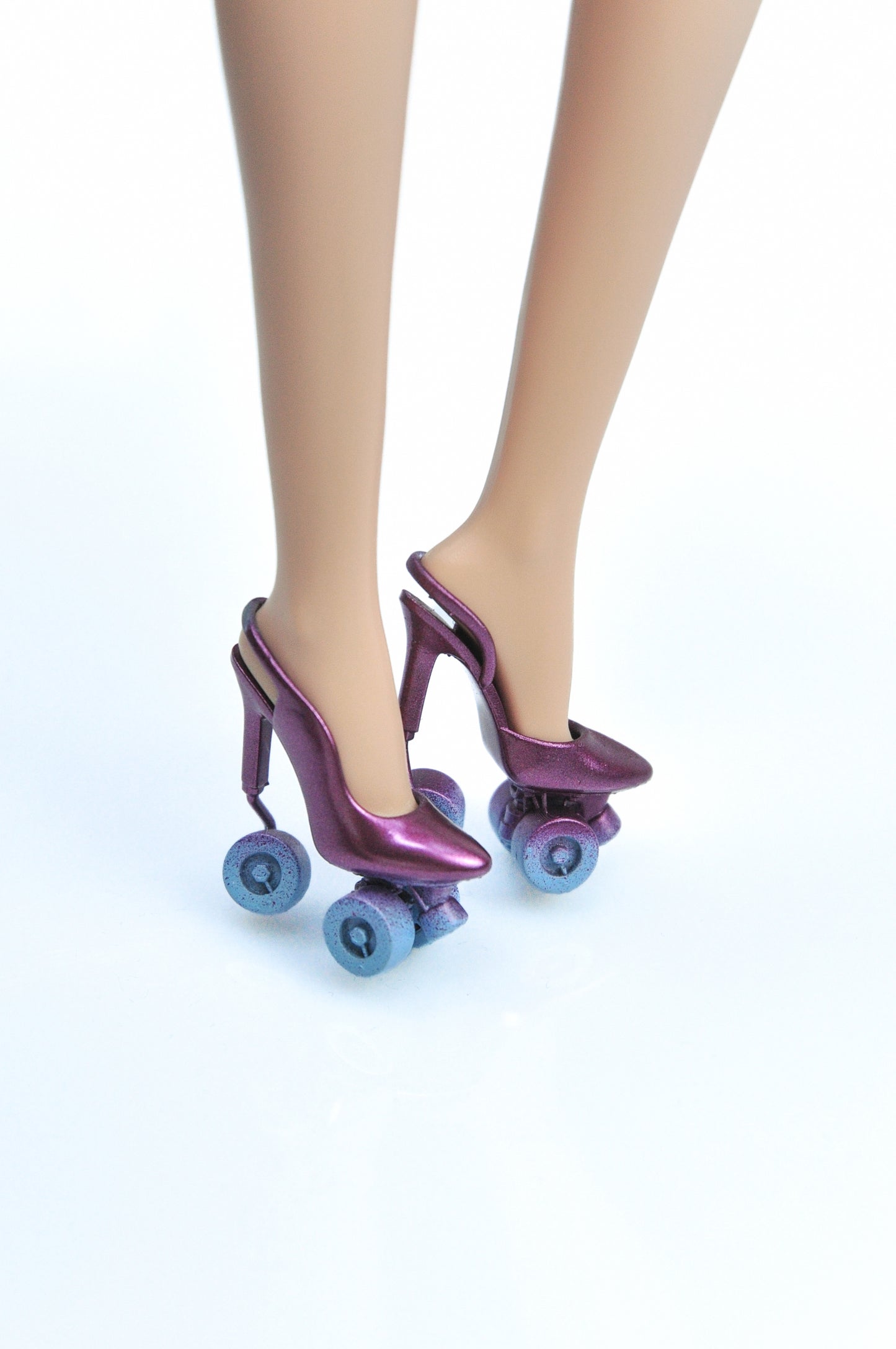 1/6 Doll shoes Fashion Royalty NU FACE Roller Skate Shoes for