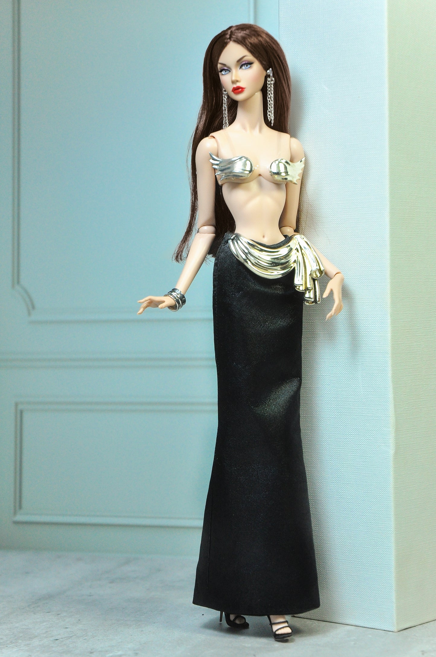 Y2K | 3D Printed Bra with Greek-inspired Belt and Black skirt for Fashion Royalty & NU Face doll