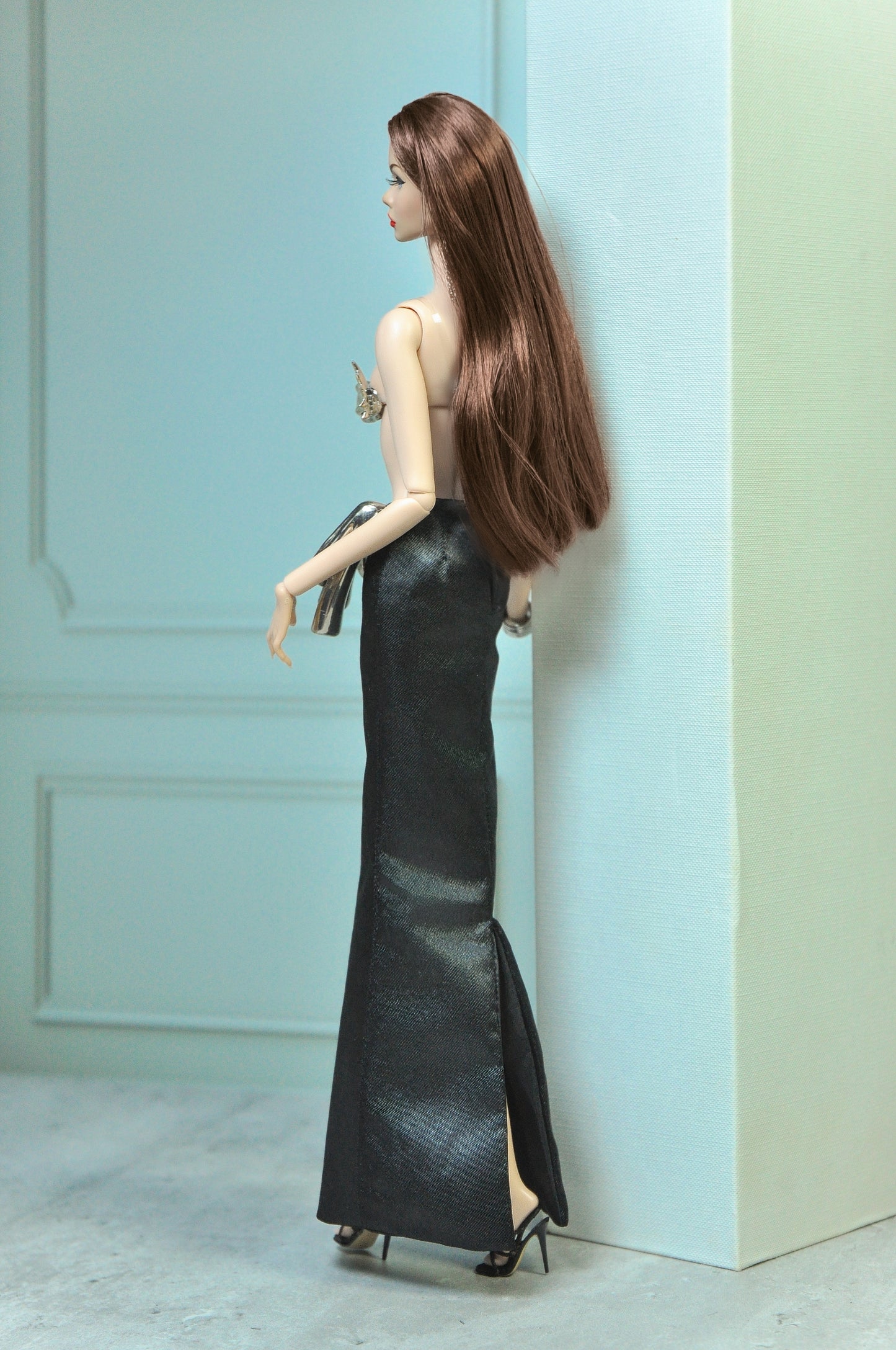 Y2K | 3D Printed Bra with Greek-inspired Belt and Black skirt for Fashion Royalty & NU Face doll
