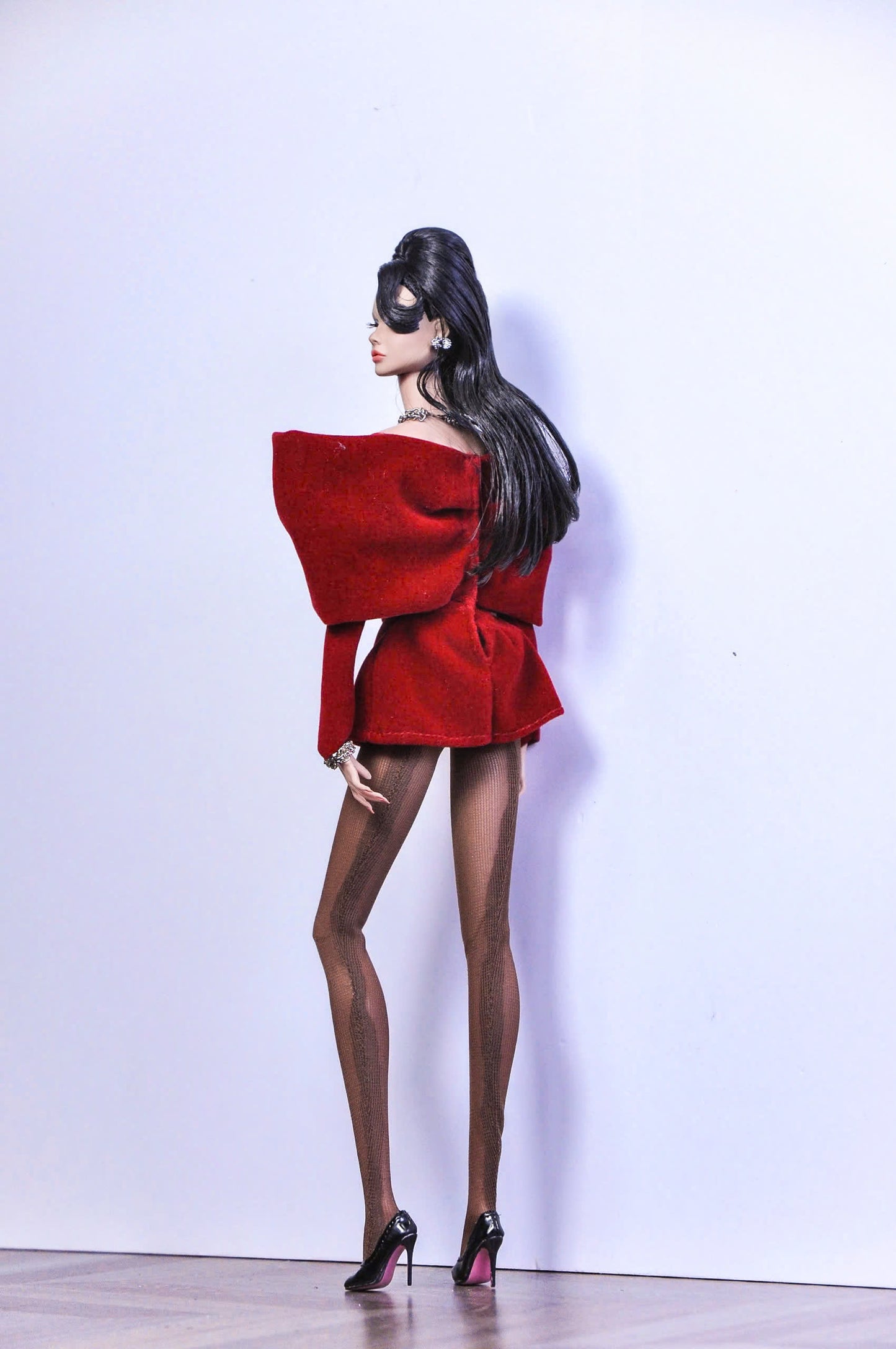 STYLE LAB | BASIC - VALENTINE | Look 7 - Extravagant bow top with matching velvet skirt for Fashion Royalty & NU FACE doll